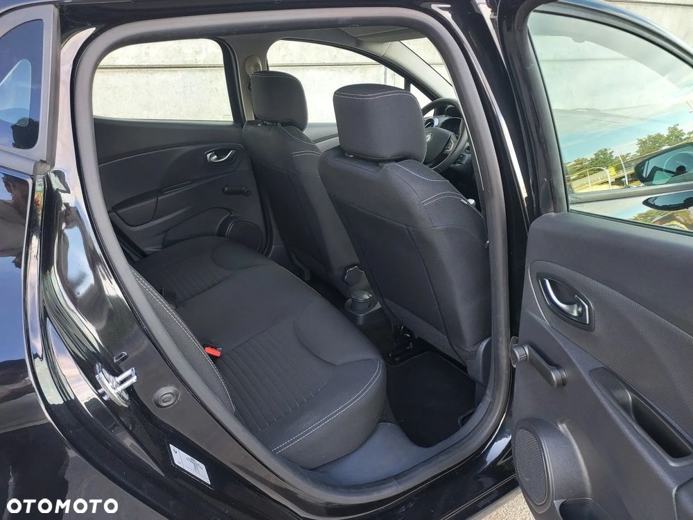 Renault Clio 1.2 16V Limited - 23