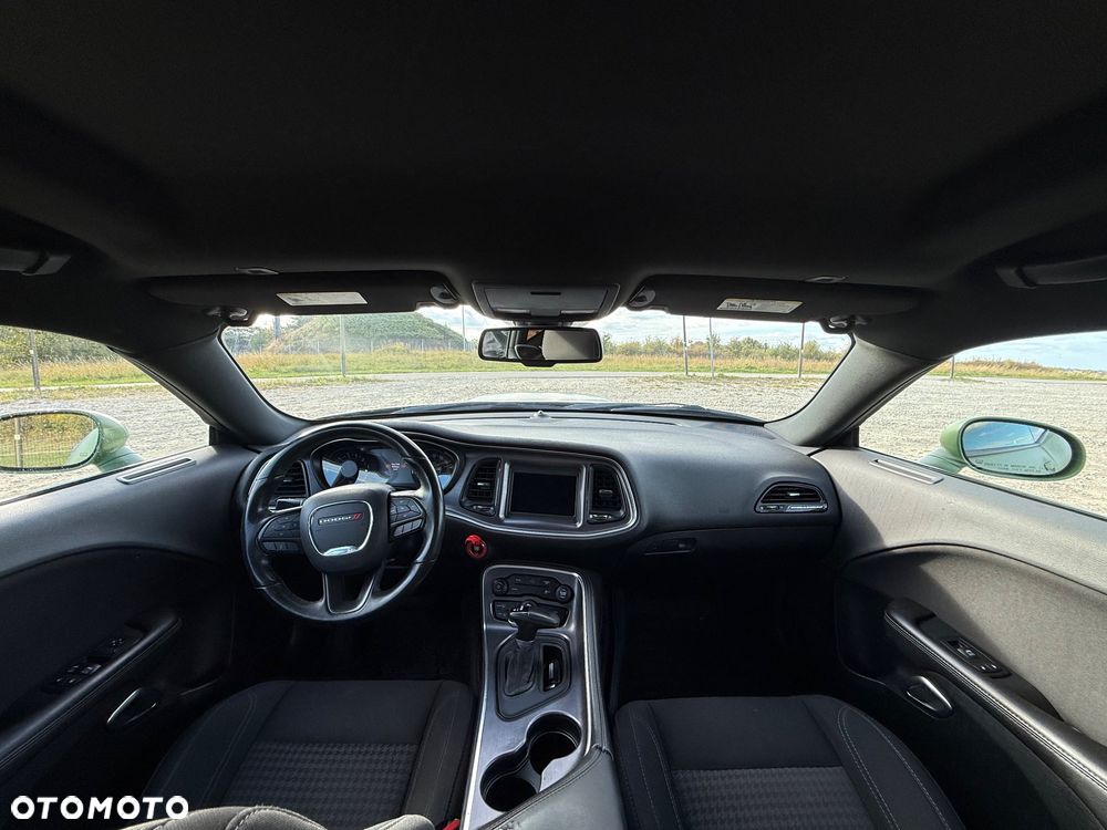 Dodge Challenger 5.7 R/T - 17