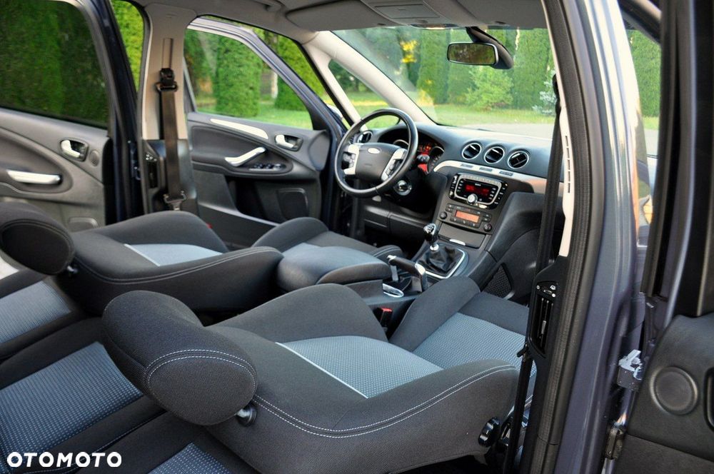 Ford S-Max - 23