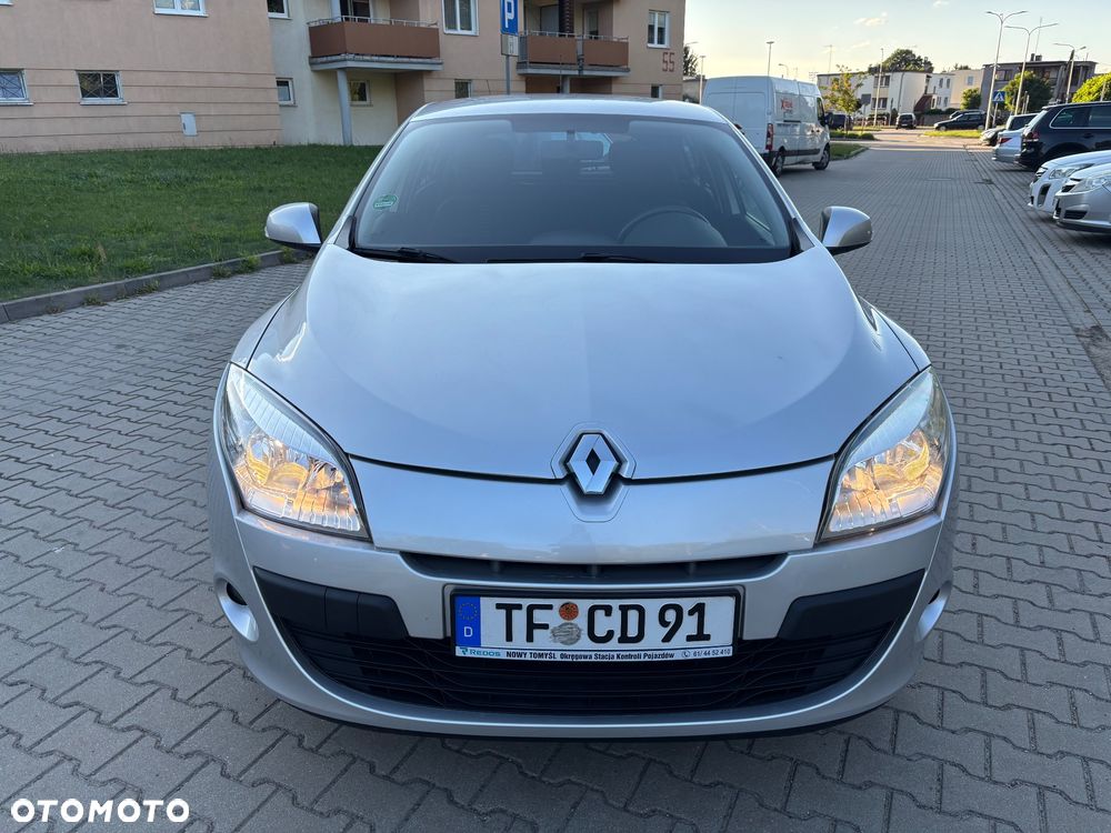 Renault Megane 1.6 16V 100 Authentique - 8