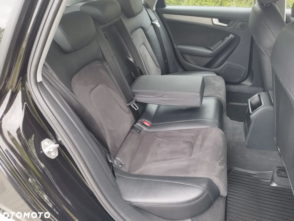Audi A4 Avant 2.0 TDI DPF quattro S tronic S line Sportpaket - 7