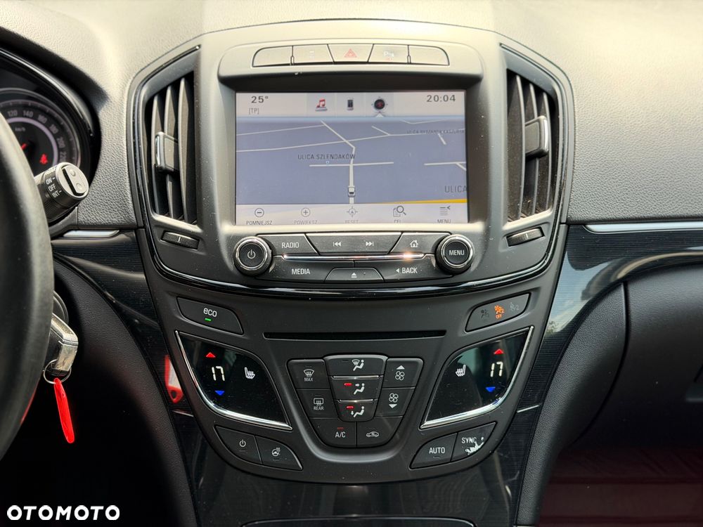 Opel Insignia - 30