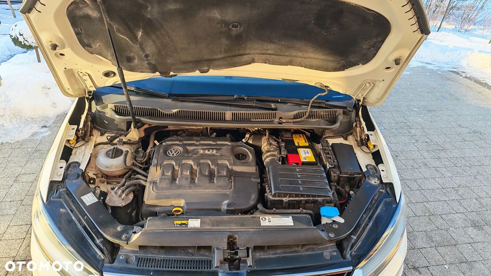 Volkswagen Touran 2.0 TDI SCR (BlueMotion Technology) DSG Highline - 17