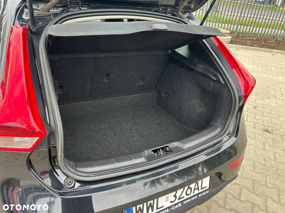 Volvo V40 D2 Momentum - 13