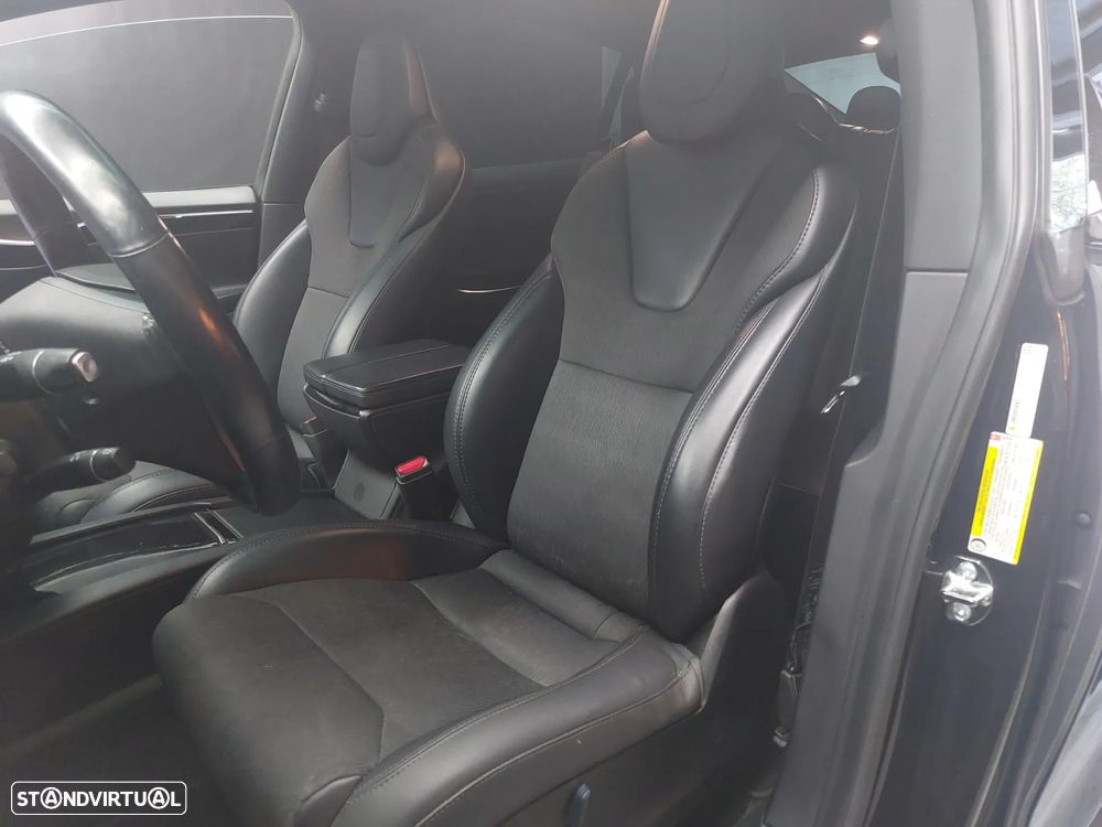 Tesla Model X 75D AWD - 15