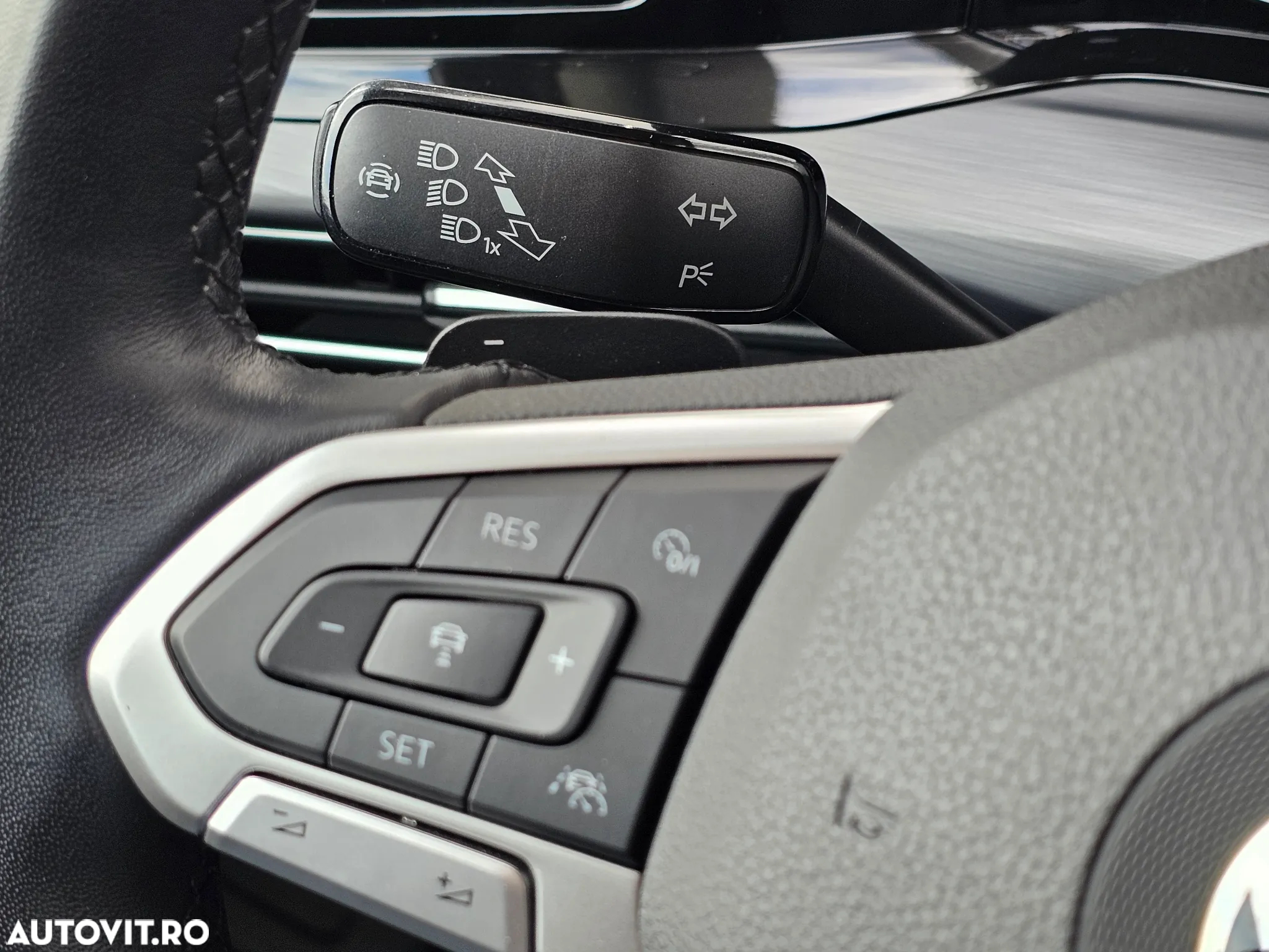 Volkswagen Golf 2.0 TDI DSG Style - 11