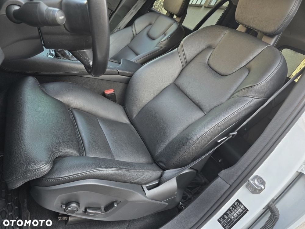 Volvo XC 90 D5 AWD Momentum 7os - 7