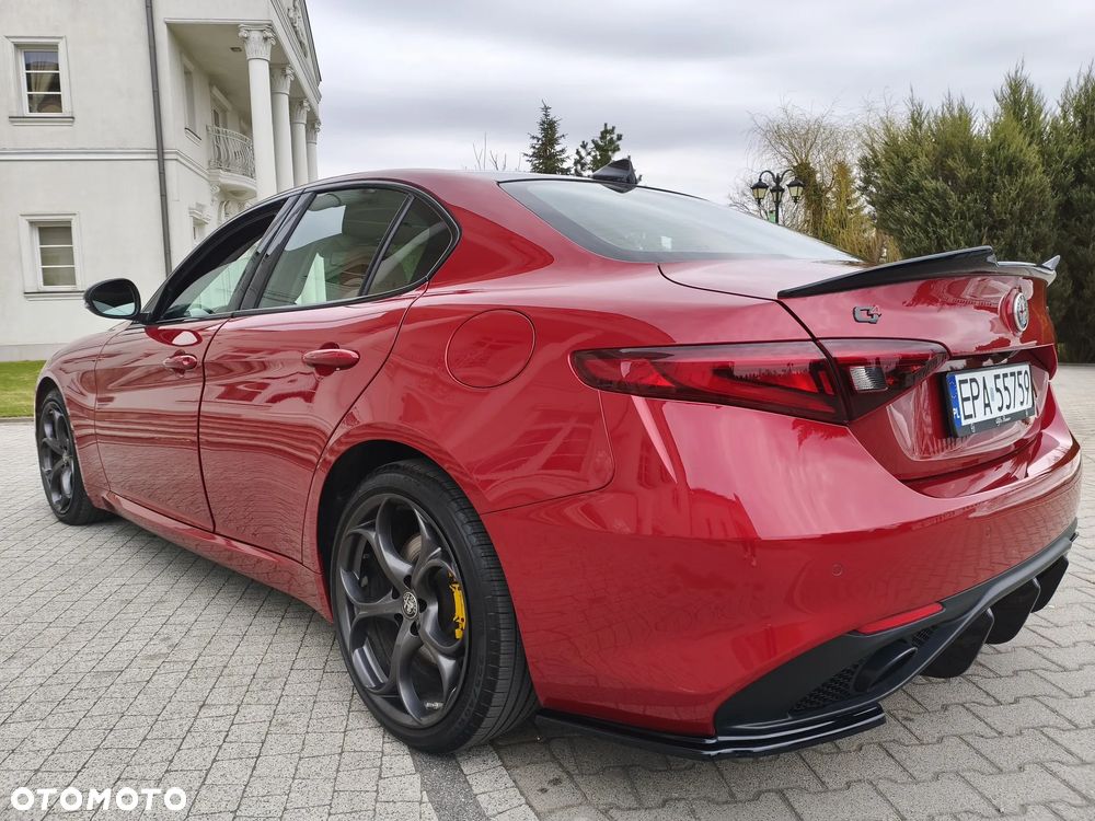 Alfa Romeo Giulia 2.0 Turbo 16V AT8-Q4 Competizione - 3
