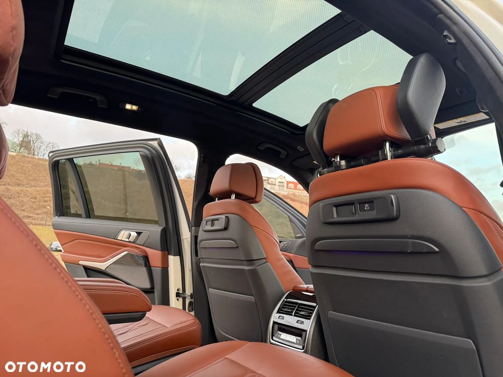 BMW X7 xDrive40i sport - 23