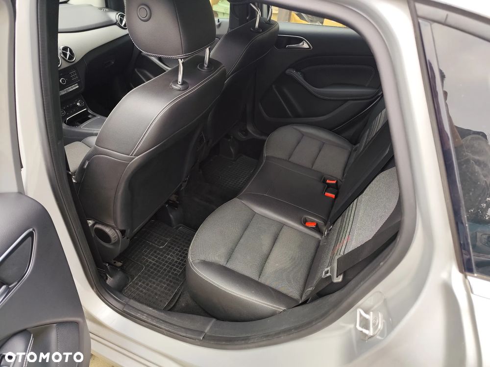 Mercedes-Benz Klasa B 180 d 7G-DCT Edition - 9