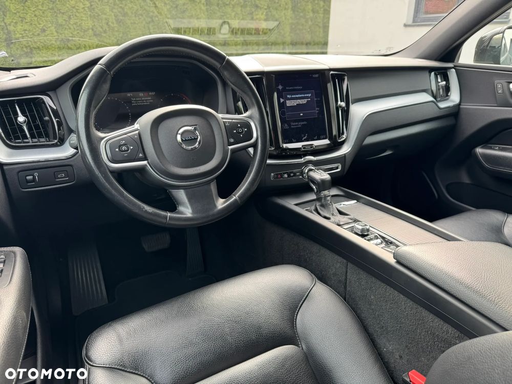 Volvo XC 60 D4 AWD Geartronic Momentum - 25