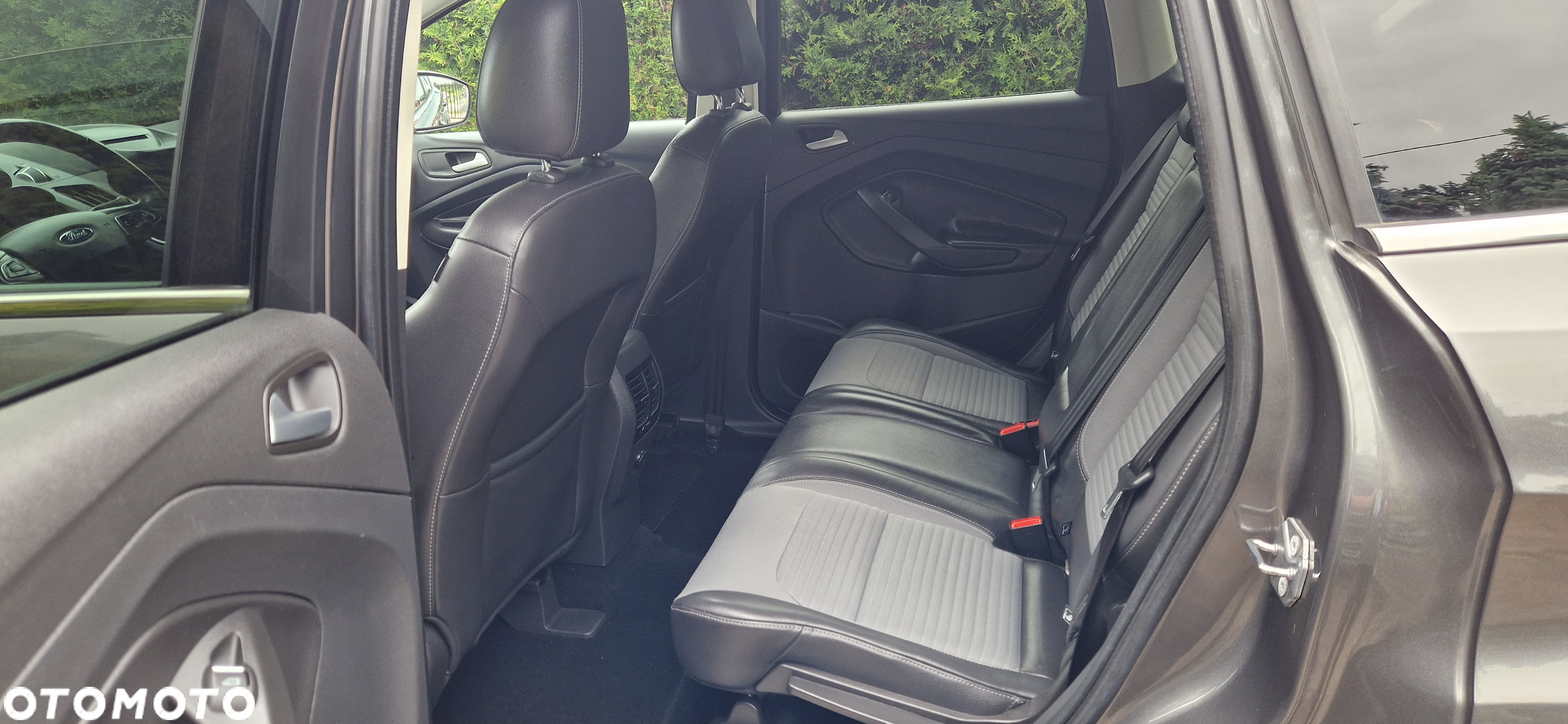 Ford Kuga 1.5 EcoBoost 2x4 Titanium - 10