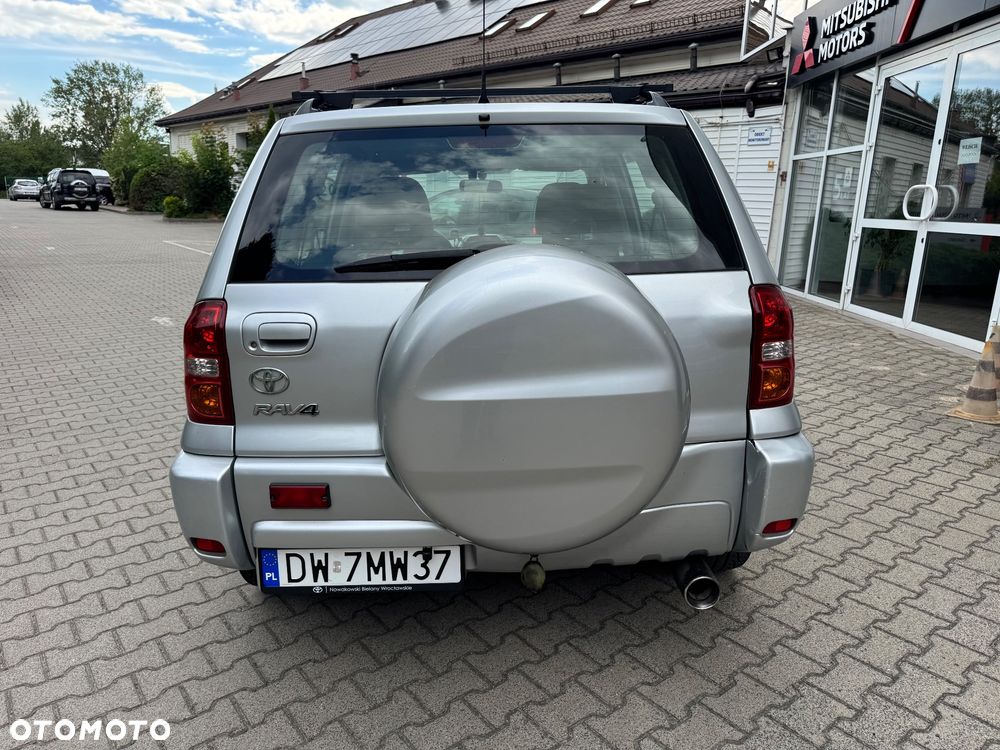 Toyota RAV4 2.0 VVT-i 4x4 - 12