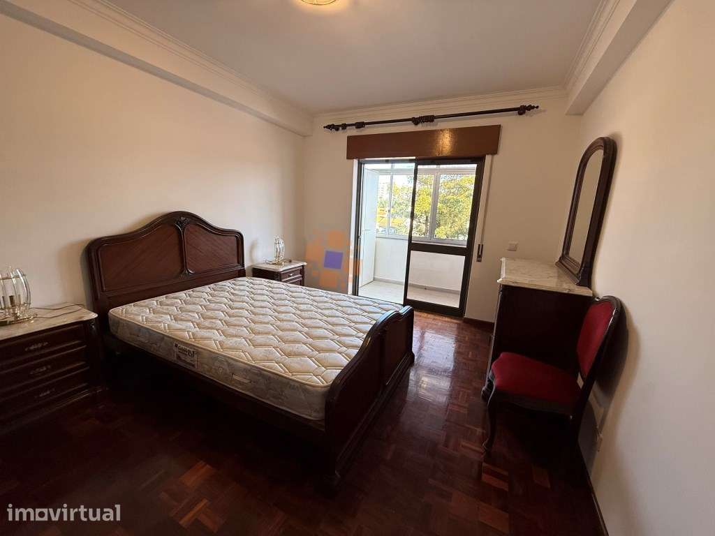 Quarto em moradia na zona de Vale de Milhaços/Corroios - Grande imagem: 2/38