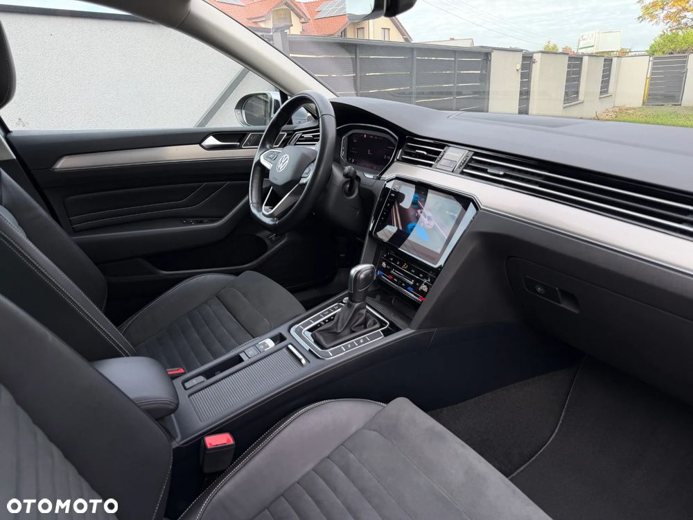 Volkswagen Passat 2.0 TSI Elegance DSG - 19