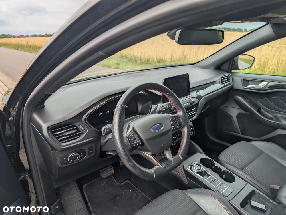Ford Focus 1.5 EcoBlue Start-Stopp-System ST-LINE X - 12