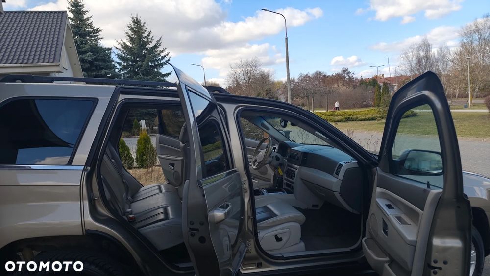 Jeep Grand Cherokee 4.7 Automatik Laredo - 24