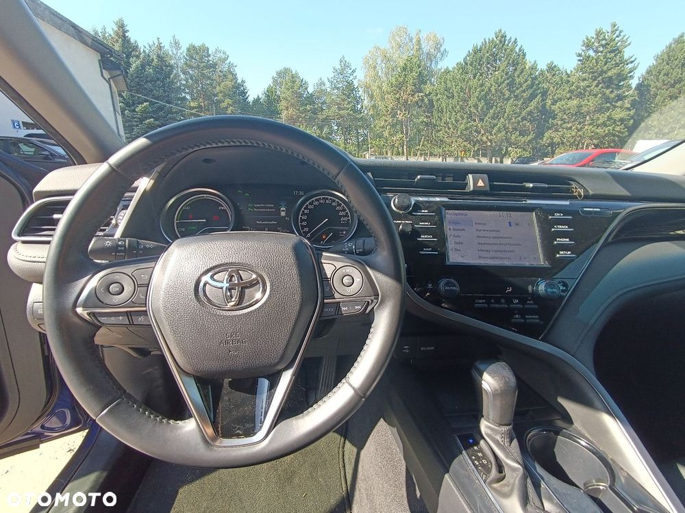 Toyota Camry - 7