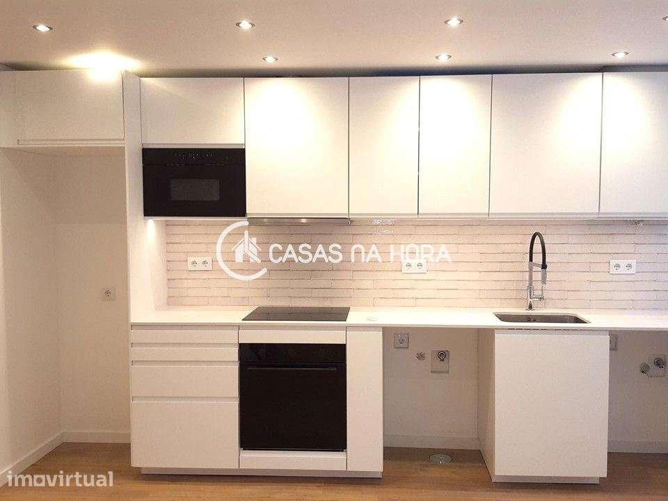 Setúbal, Bairro do liceu, T3 renovado e semi-equipado. - Grande imagem: 2/22
