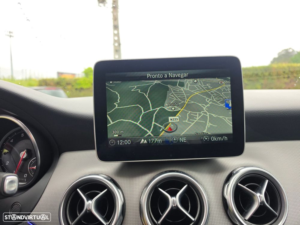 Mercedes-Benz GLA 200 Urban Aut. - 35