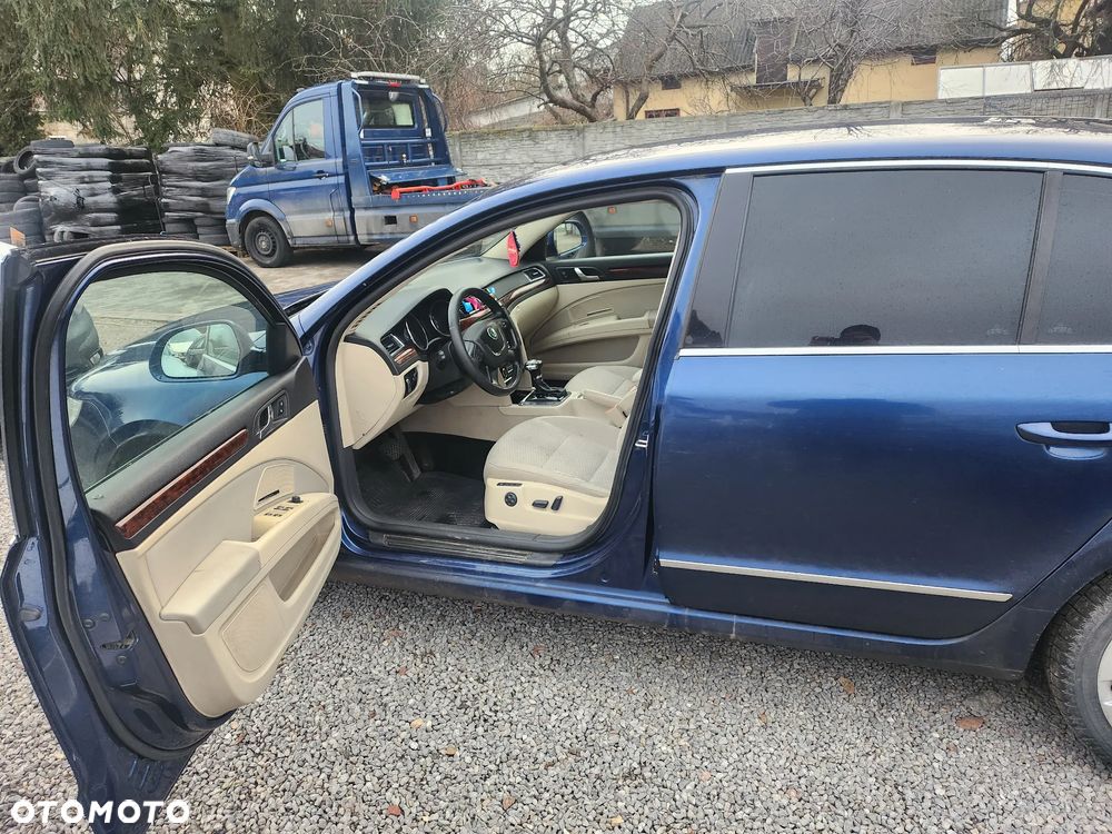 Skoda Superb 1.8 TSI Comfort DSG - 5