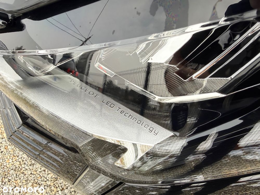 Peugeot 3008 1.2 PureTech GPF Allure S&S - 25