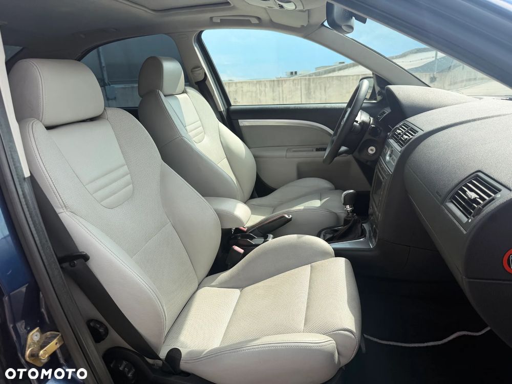 Ford Mondeo 3.0 V6 ST 220 - 15