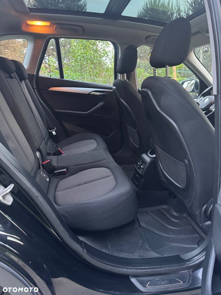 BMW X1 sDrive18i - 23