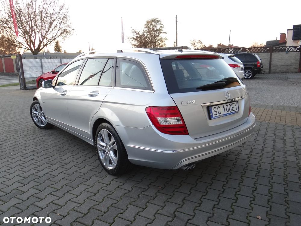 Mercedes-Benz Klasa C 180 CGI BlueEff Avantgarde - 3