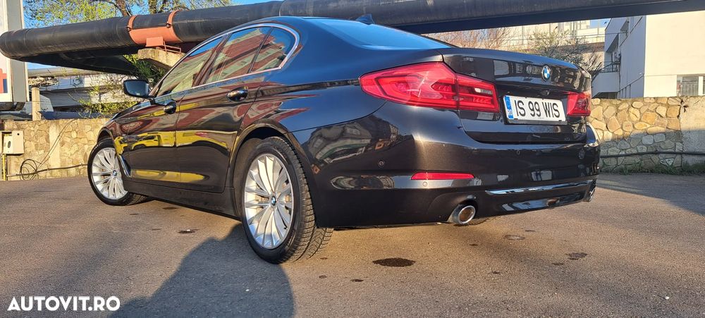 BMW Seria 5 520d Aut. Luxury Line - 7