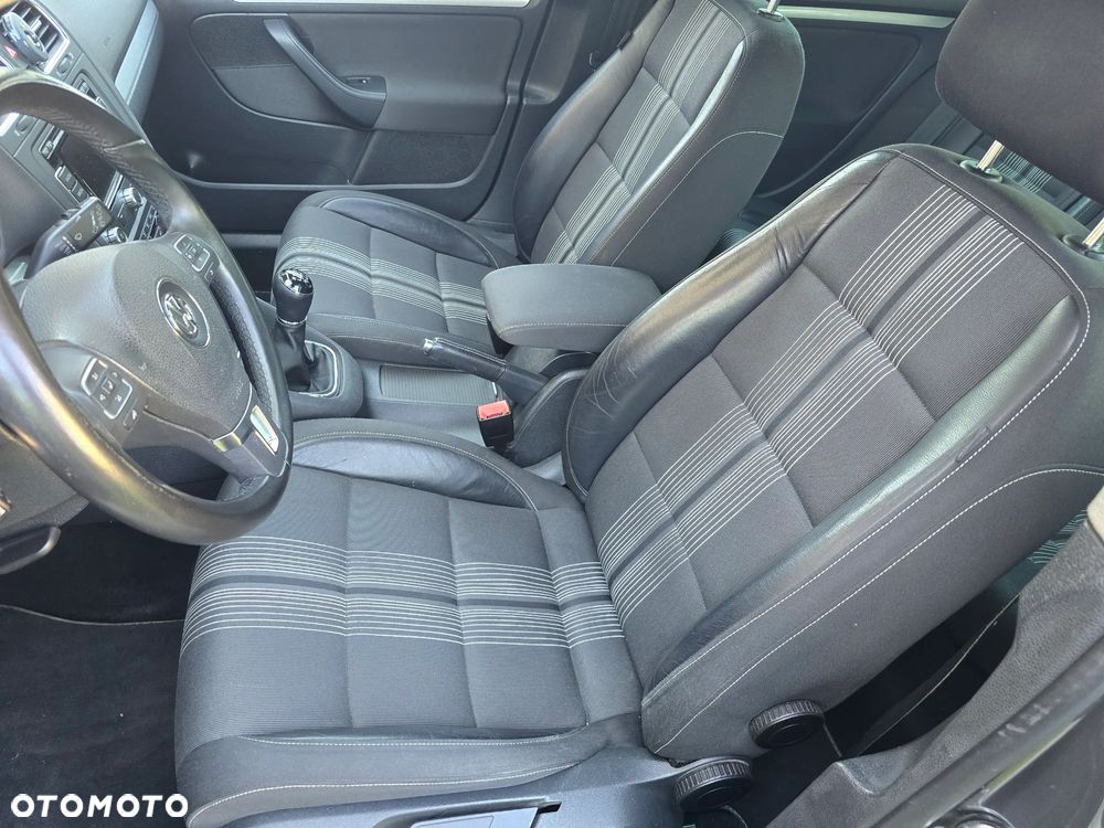 Volkswagen Golf - 21