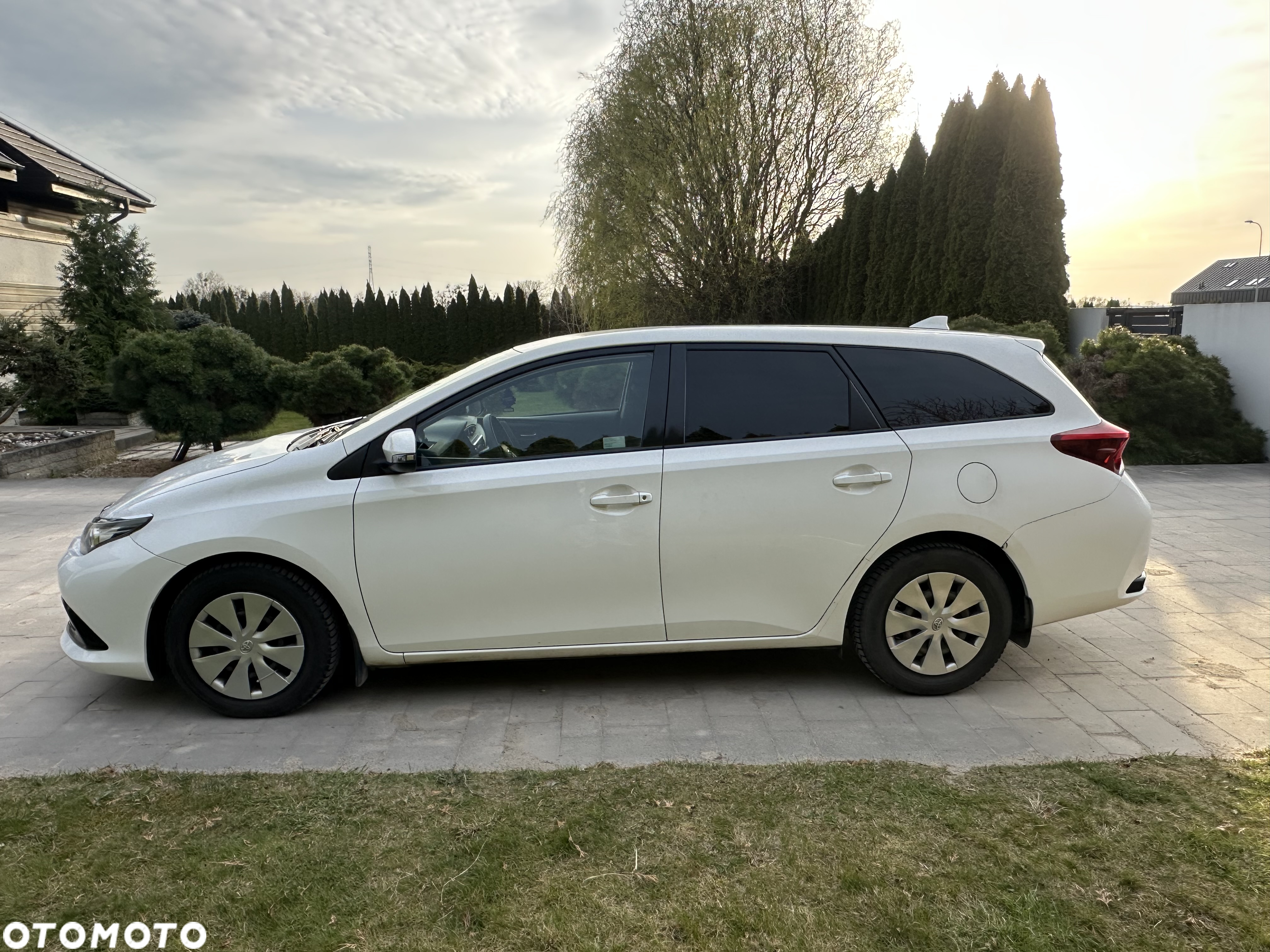 Toyota Auris 1.4 D-4D Active - 4