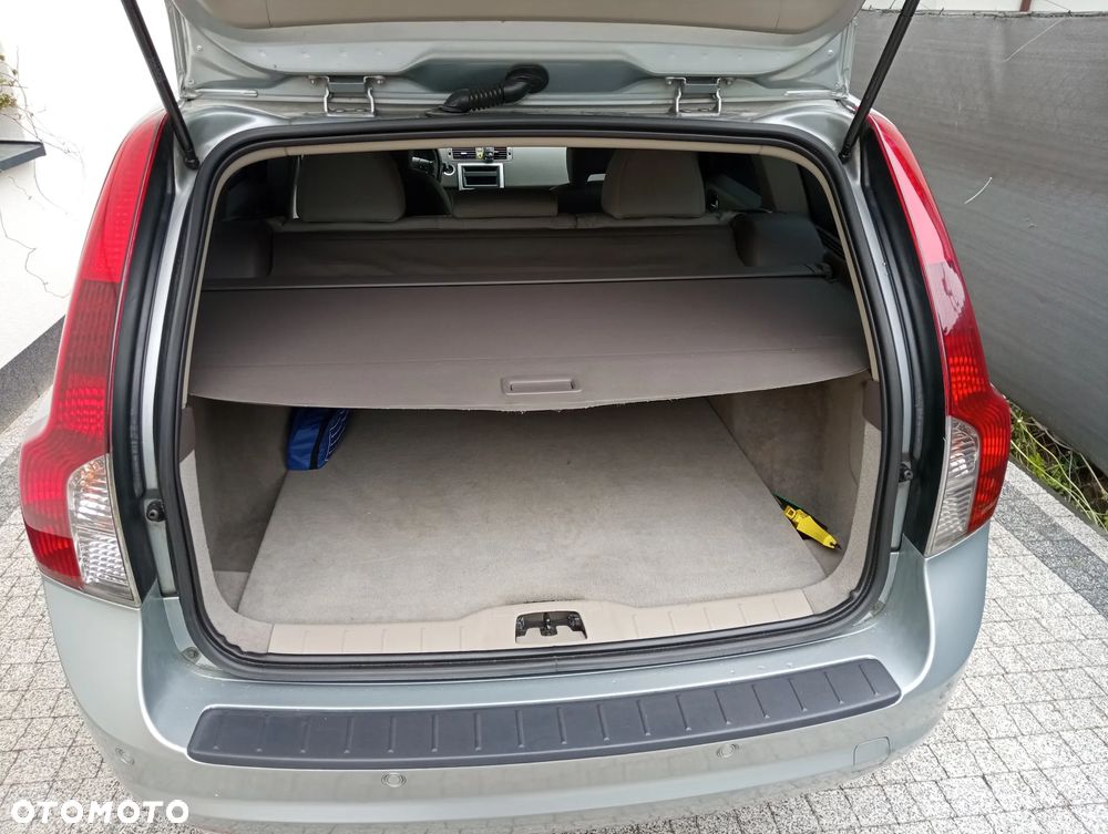Volvo V50 D4 Momentum - 12