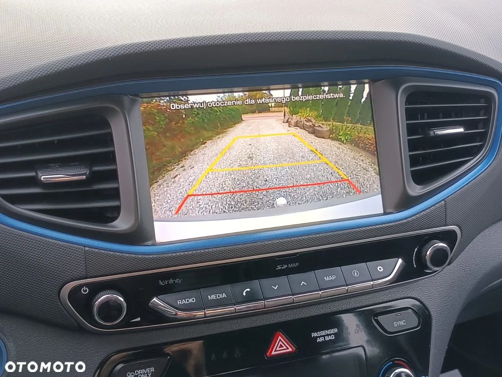 Hyundai IONIQ - 18