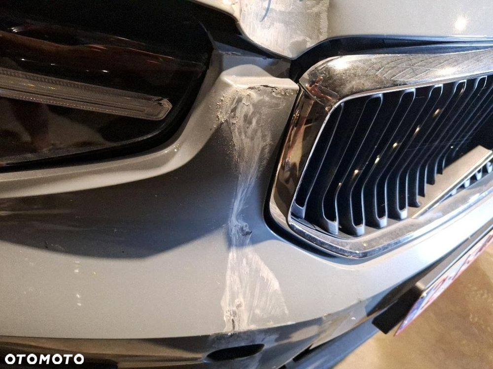 Volvo XC 40 - 4
