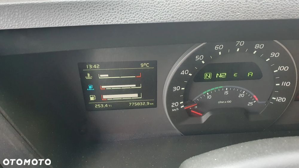 Volvo FMX 500 6x4 podnoszona oś - 25