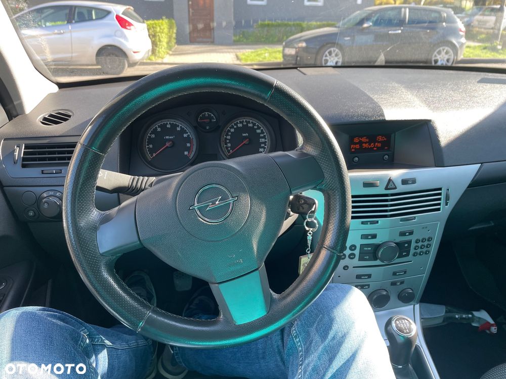 Opel Astra 1.4 - 8
