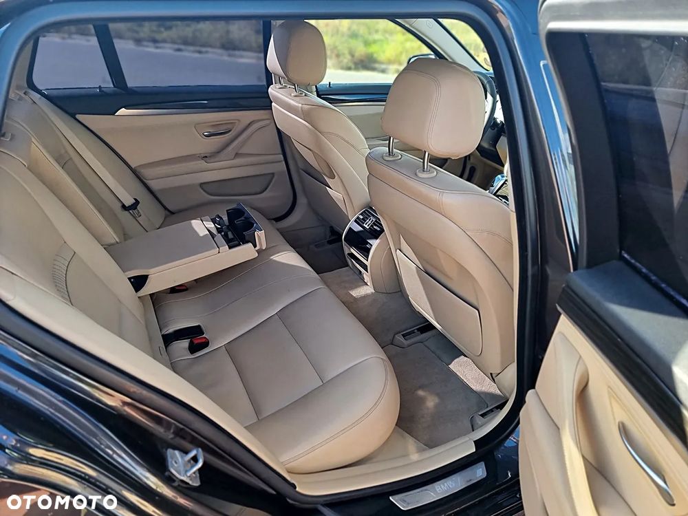 BMW Seria 5 520d Luxury Line sport - 8