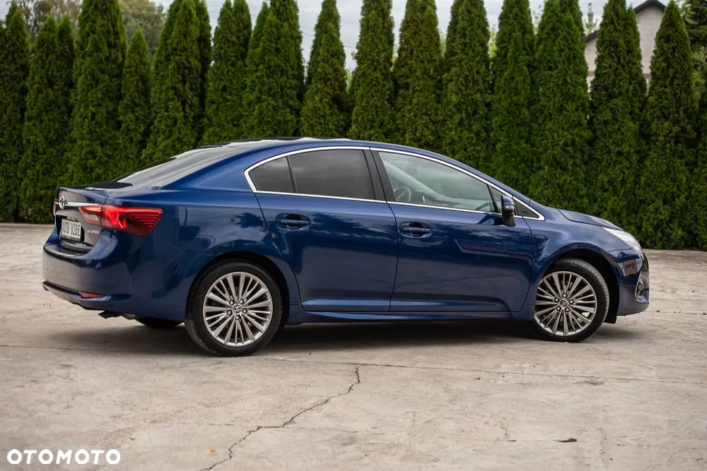 Toyota Avensis Touring Sports 2.0 D-4D Team Deutschland - 14