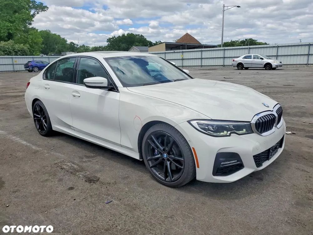 BMW Seria 3 330i xDrive M Sport sport - 1