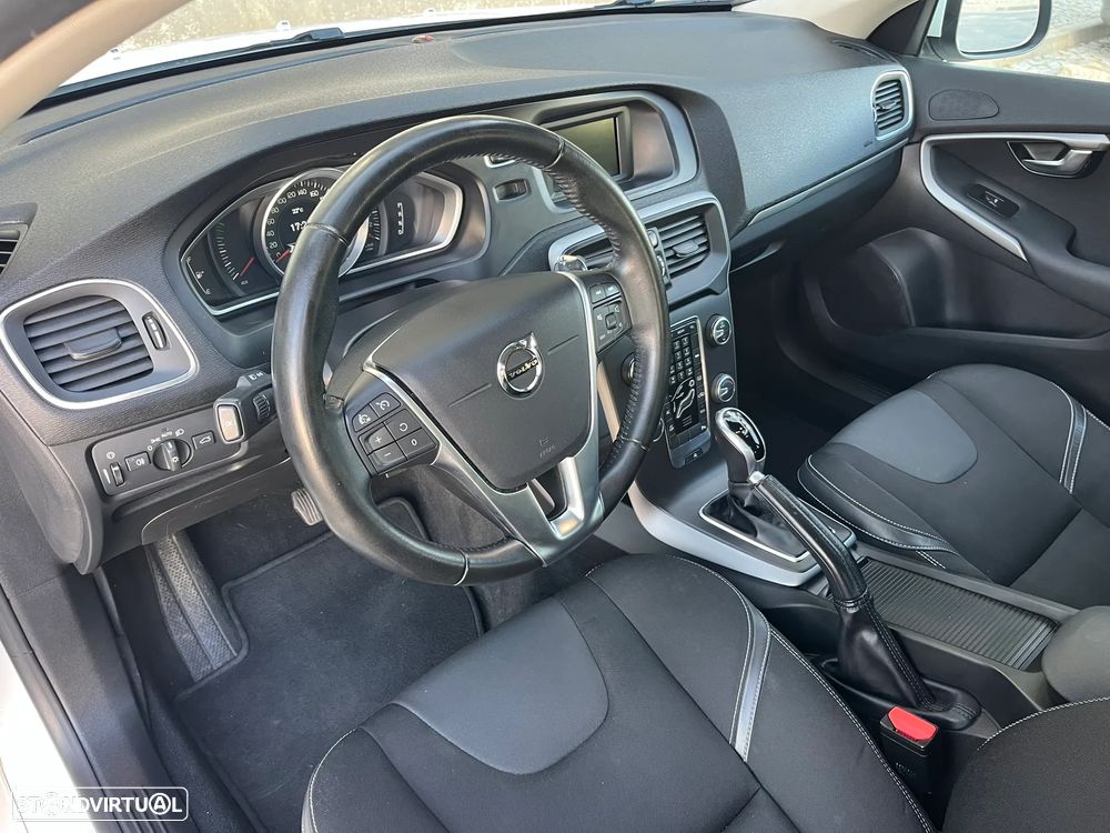 Volvo V40 1.5 T3 Sport Edition Plus Geartronic - 11