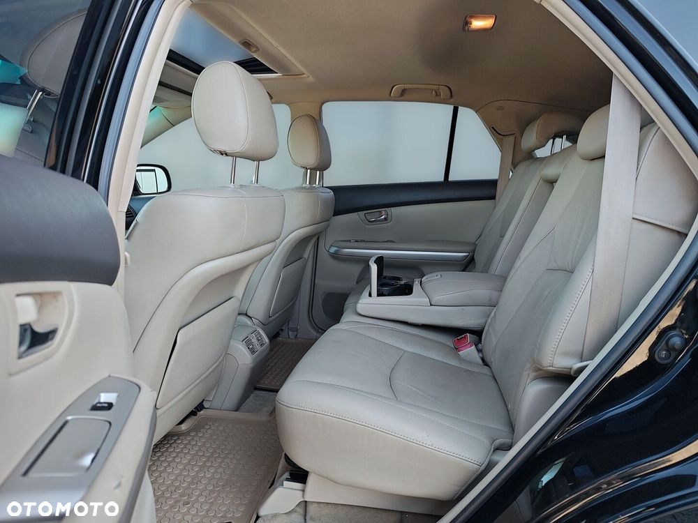 Lexus RX - 12