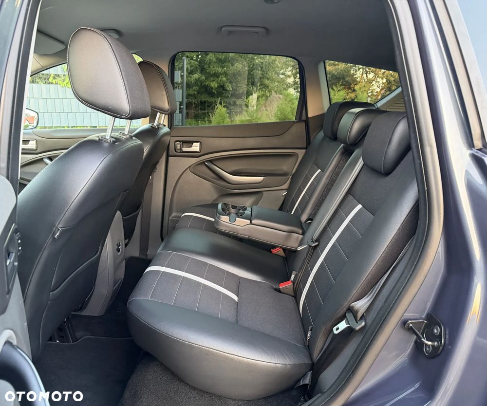Ford Kuga 2.0 TDCi 4x4 Titanium - 6