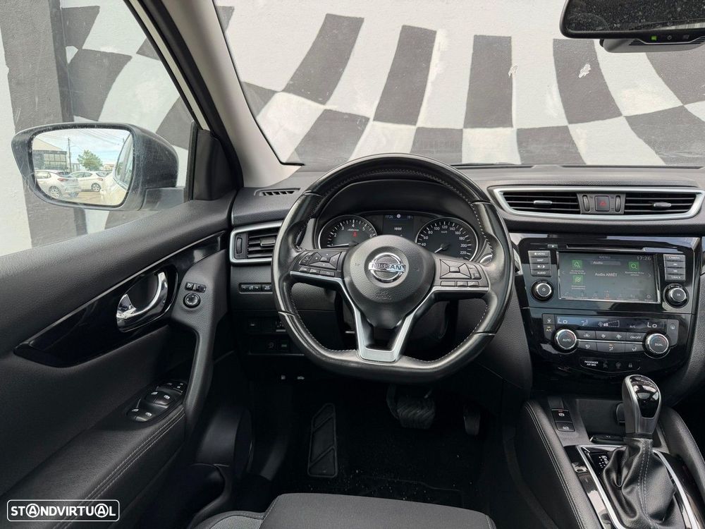 Nissan Qashqai 1.3 DIG-T N-Connecta DCT - 6
