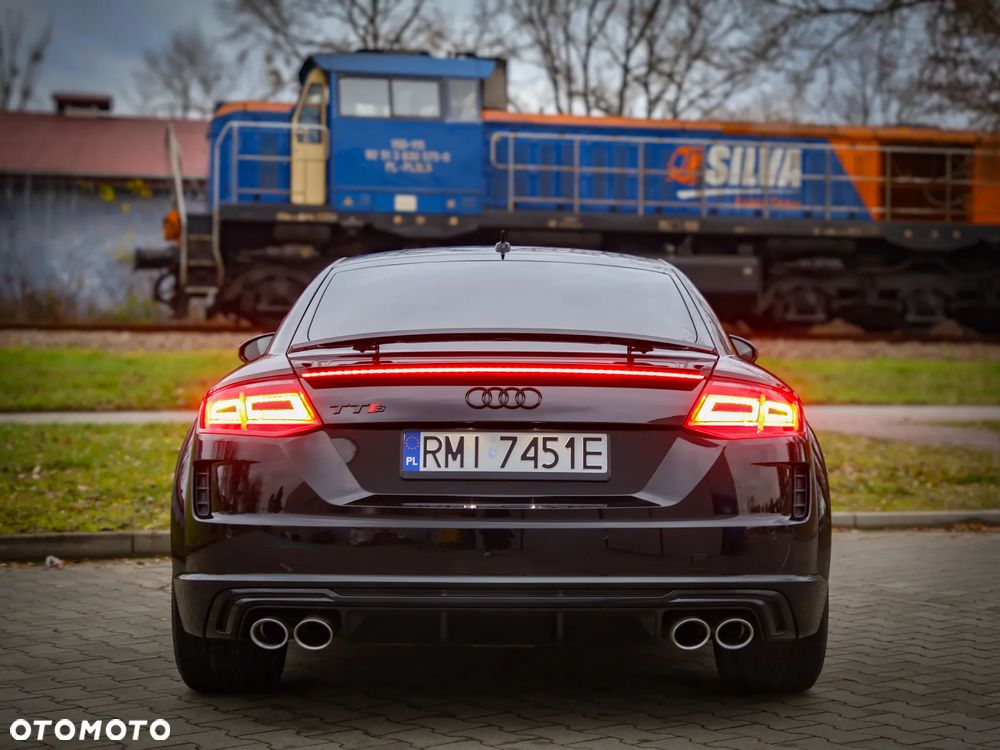 Audi TT S Coupé - 7