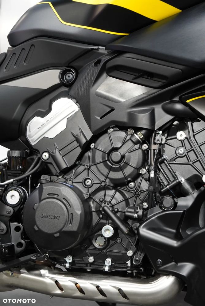 Ducati Diavel - 11