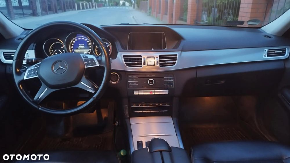 Mercedes-Benz Klasa E 200 BlueTEC 7G-TRONIC Classic - 13