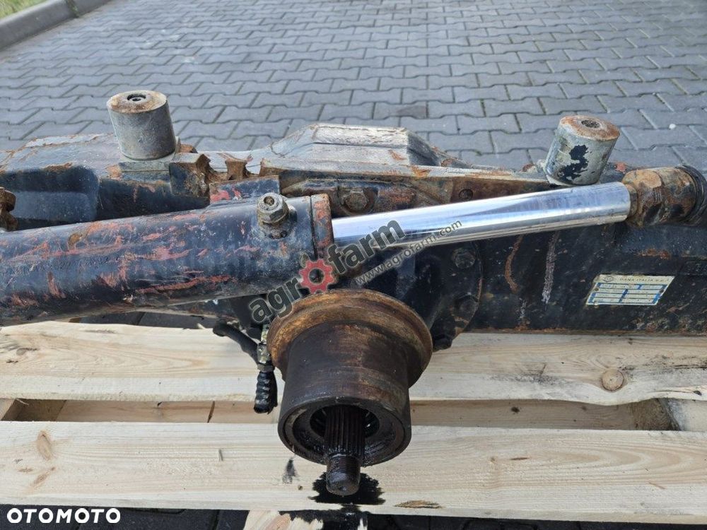 Przedni most Massey Ferguson 8250, Dana AG 200 - 4