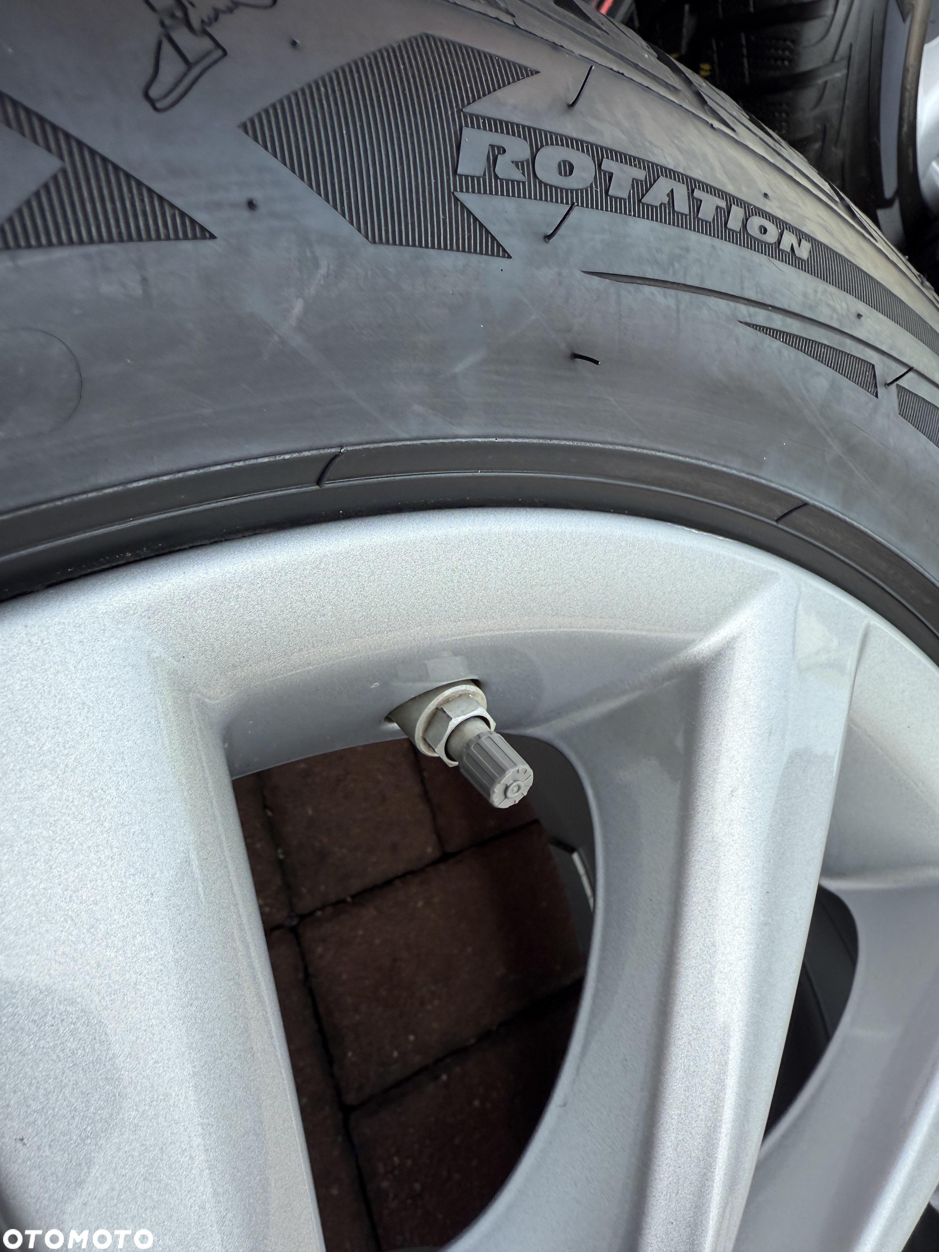 Felgi aluminiowe BMW 18 Oryginalne  z czujnikami powietrza - 8