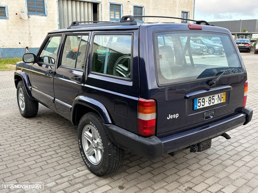 Jeep Cherokee 2.5 TD Sport Oficial - 5